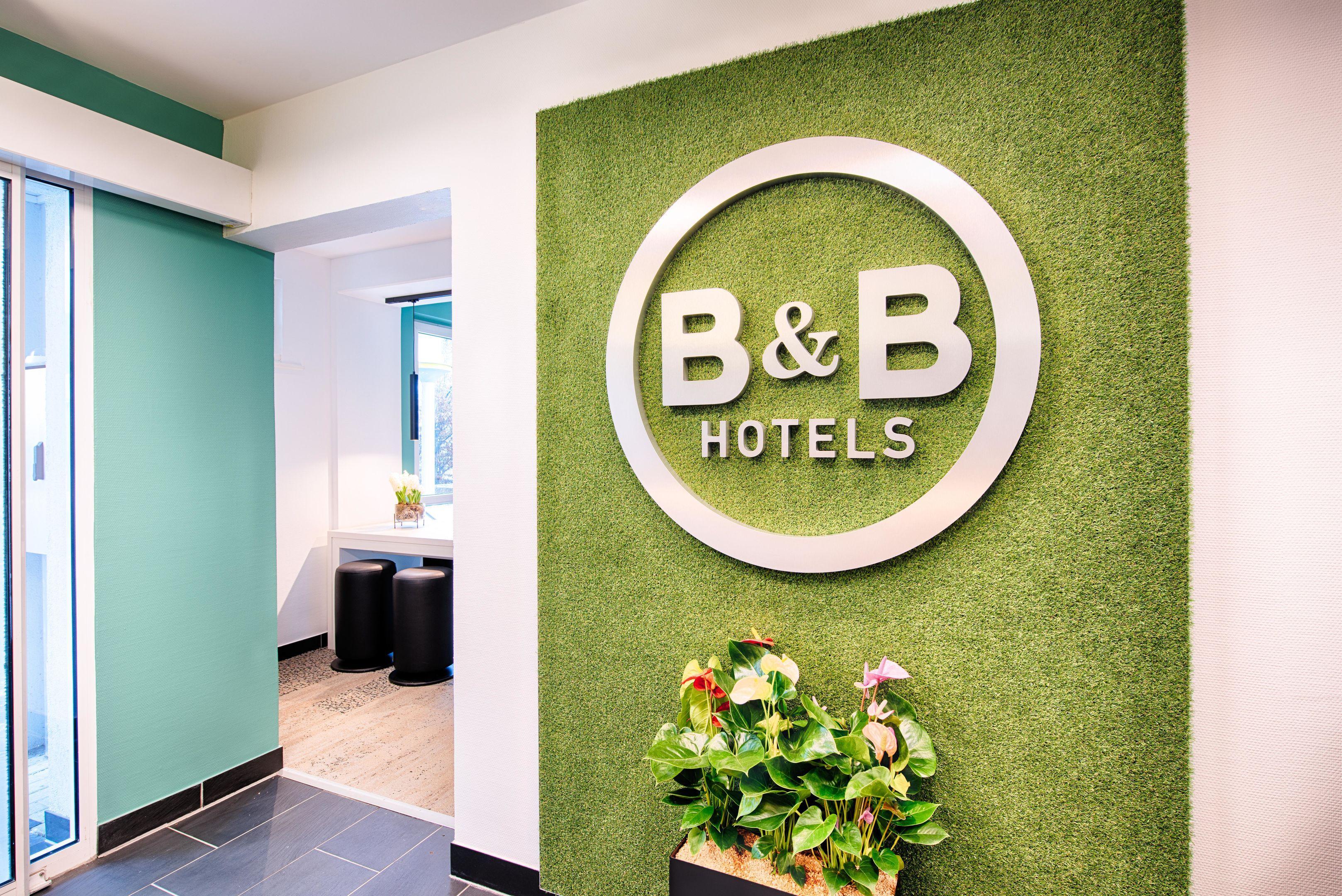 B&B Hotel Muenchen-Putzbrunn Bagian luar foto